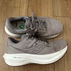 Saucony Triumph Run for Good